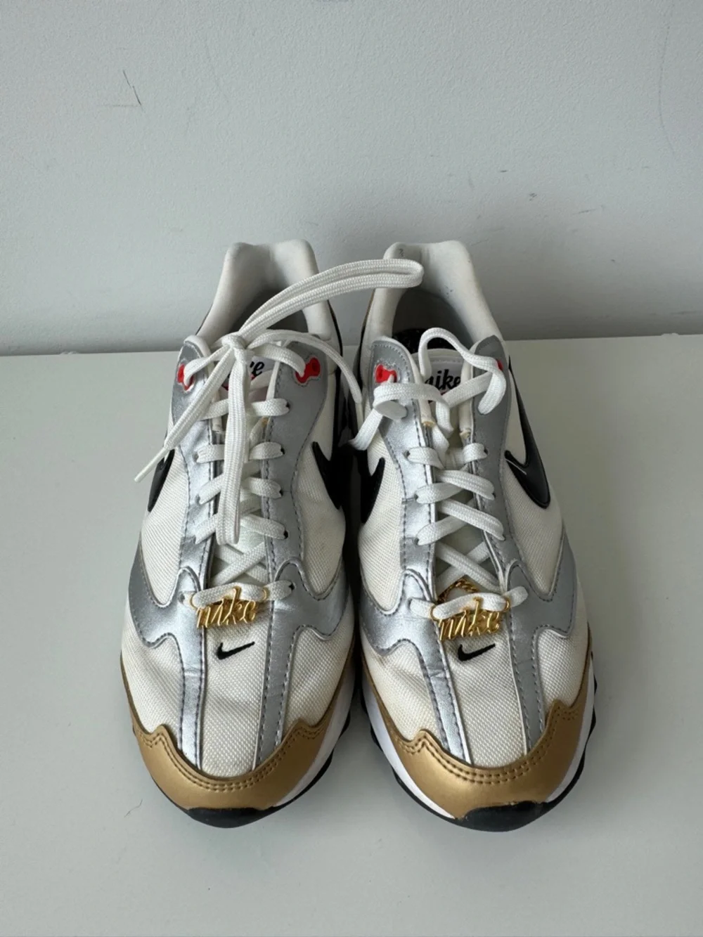 Nike Air Max Dawn SE 'White Metallic Gold' DJ6209-100 Size 7.5